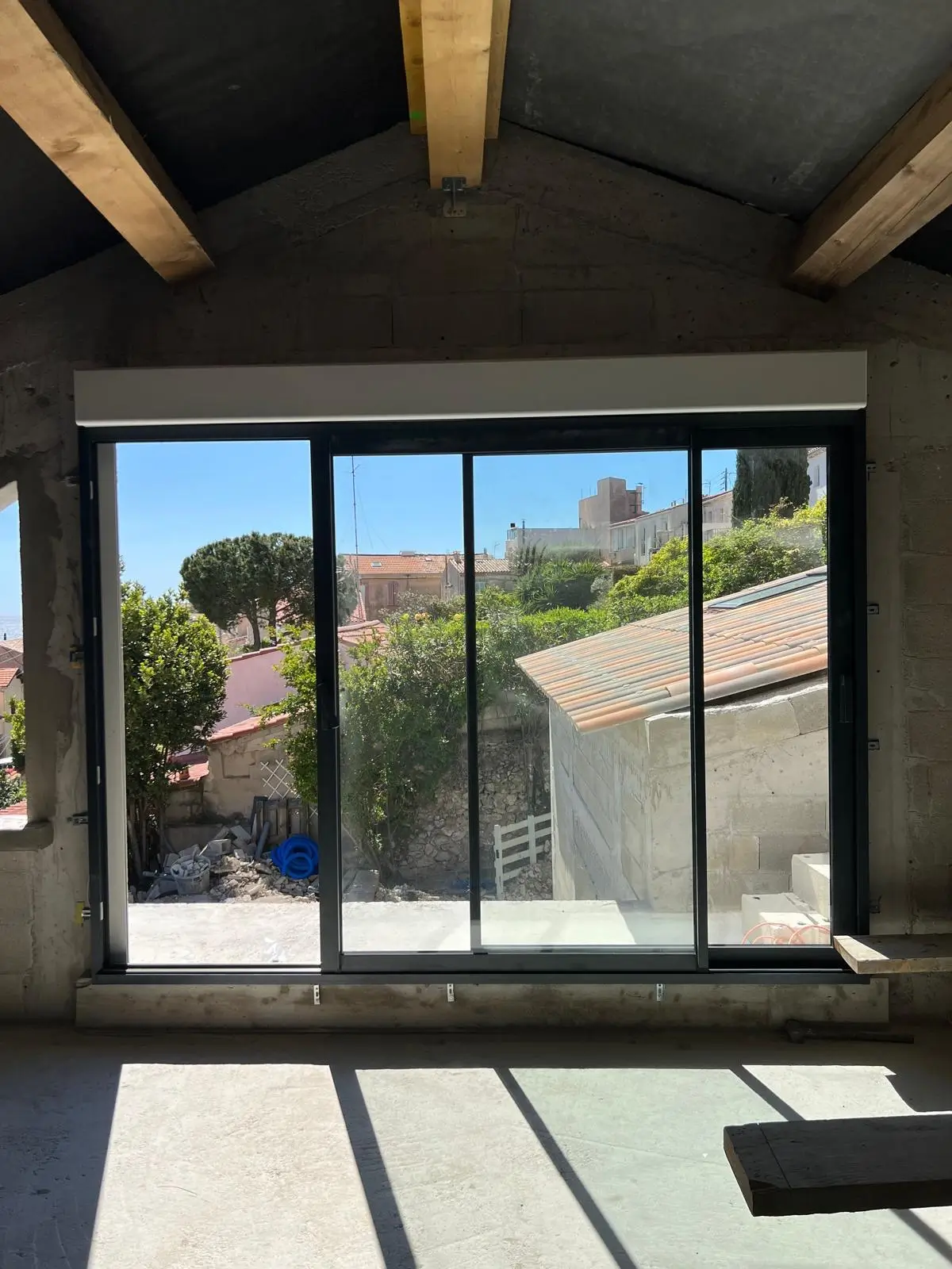 Fenêtre aluminium anthracite sur mesure