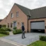 Maison belge avec garage attenant vue de l'extérieur