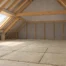 Grenier avec une couche isolante posée sur le plancher